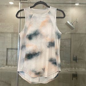Lululemon sculpt tank 6